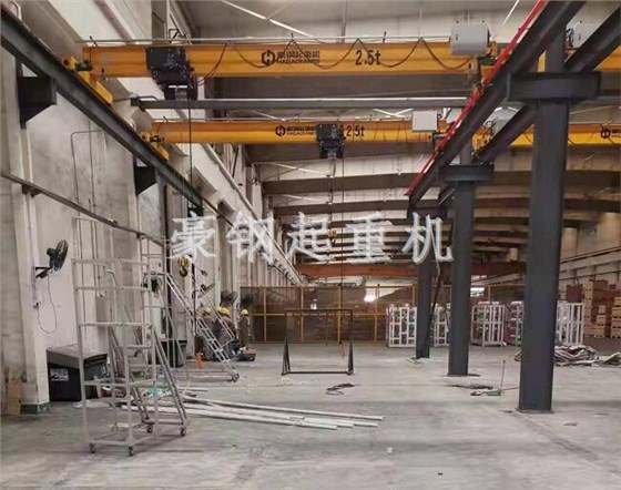 昆山鋁業單梁起重機