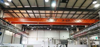上海依工塑料五金定購LH型雙梁橋式起重機
